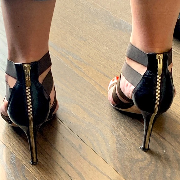 Womens shoes - Picture 2 of 4